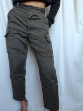 Load image into Gallery viewer, "Cargo" kaki pants