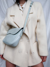 Load image into Gallery viewer, DELVAUX vintage bag