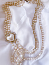 Load image into Gallery viewer, "Pure heart" pearls necklace