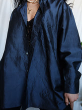 Load image into Gallery viewer, "Cassandre" silk shirt