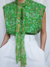 Load image into Gallery viewer, "Helene" vintage top