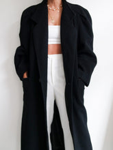 Load image into Gallery viewer, Cashmere and wool Black coat