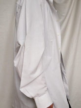 Load image into Gallery viewer, White shirt
