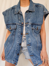 Load image into Gallery viewer, Sleeveless denim jacket