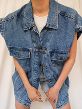 Load image into Gallery viewer, Sleeveless denim jacket