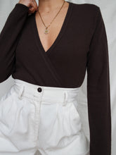 Load image into Gallery viewer, Brown cashmere wrap jumper