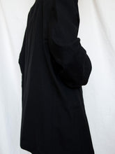 Load image into Gallery viewer, Black blazer