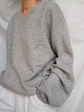 Load image into Gallery viewer, Cashmere knitted jumper