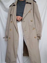Load image into Gallery viewer, Beige trench coat