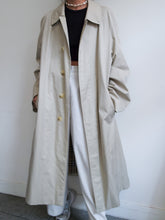 Load image into Gallery viewer, BURBERRY trench coat