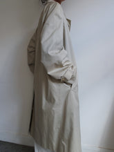 Load image into Gallery viewer, BURBERRY trench coat
