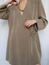 Load image into Gallery viewer, "Montmartre" wrapped vest