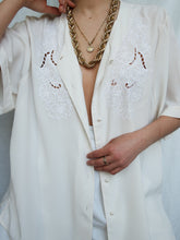 Load image into Gallery viewer, "Ines" blouse brodée