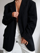 Load image into Gallery viewer, "Salomé" black cashmere and wool blazer