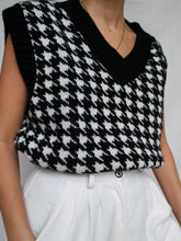 Load image into Gallery viewer, "Jiny" sleeveless jumper