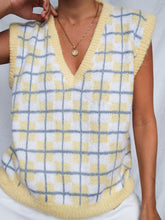 Load image into Gallery viewer, "Clueless" knitted sleeveless jumper (L)