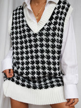 Load image into Gallery viewer, "Rym" sleeveless jumper
