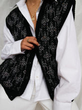 Load image into Gallery viewer, "Christian" knitted sleeveless jumper (L)
