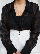 Load image into Gallery viewer, "De Flore" black shirt