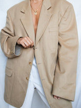Load image into Gallery viewer, "Zahara" beige blazer