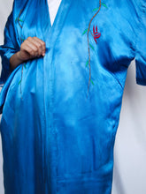 Load image into Gallery viewer, "Singapore" silk kimono - lallasshop