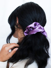 Load image into Gallery viewer, "Violeta" silk scrunchie - lallasshop