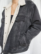 Load image into Gallery viewer, LEVI'S trucker grey denim jacket