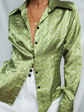 Load image into Gallery viewer, "Groovy" shirt (S)