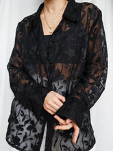 Load image into Gallery viewer, "De Flore" black shirt