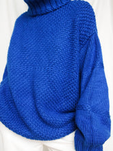 Load image into Gallery viewer, « Cobalt » maxi knitted jumper