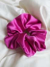 Load image into Gallery viewer, "Berry" scrunchie