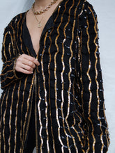 Load image into Gallery viewer, "Drama" silk kimono
