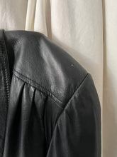 Load image into Gallery viewer, Leather blazer