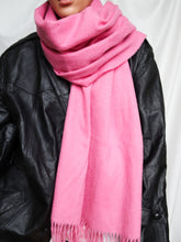Load image into Gallery viewer, Pink wool scarf