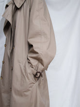 Load image into Gallery viewer, “Lisa” trench coat (M men)