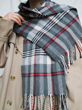 Load image into Gallery viewer, Fine merino blend scarf