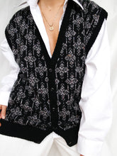 Load image into Gallery viewer, "Christian" knitted sleeveless jumper (L)