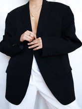 Load image into Gallery viewer, “Rita” black blazer