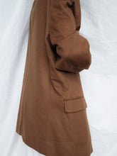 Load image into Gallery viewer, Light brown/ Camel blazer