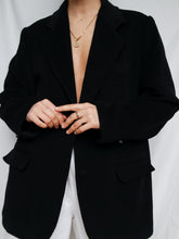 Load image into Gallery viewer, "Olsy" black blazer