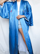 Load image into Gallery viewer, "Singapore" silk kimono - lallasshop