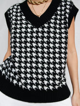 Load image into Gallery viewer, "Jiny" sleeveless jumper