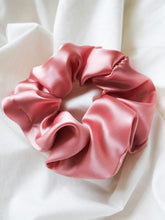 Load image into Gallery viewer, "Babe" silk Scrunchie - lallasshop
