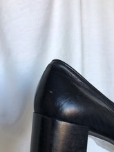 Load image into Gallery viewer, "Margo" leather loafers