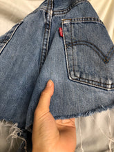 Load image into Gallery viewer, 501 LEVI'S cropped shorts - lallasshop