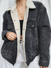 Load image into Gallery viewer, LEVI'S trucker grey denim jacket