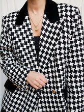 Load image into Gallery viewer, "Cruella" blazer