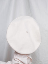 Load image into Gallery viewer, "Paris" white béret