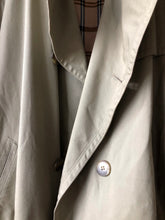 Load image into Gallery viewer, Khaki trench coat