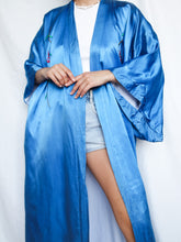 Load image into Gallery viewer, "Singapore" silk kimono - lallasshop